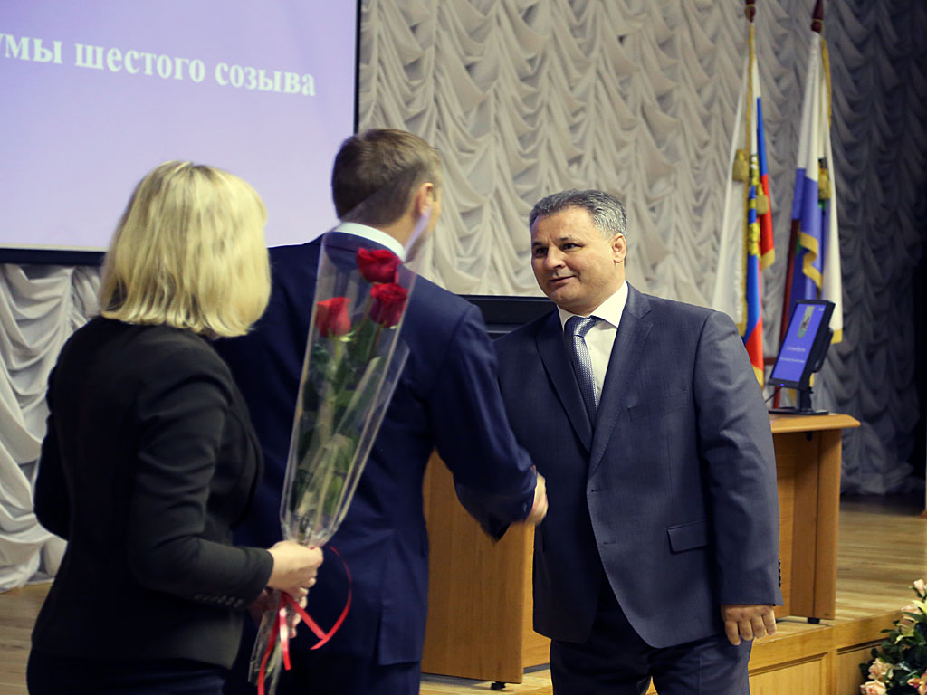 Заседание городского парламента, Фото с места события собственное