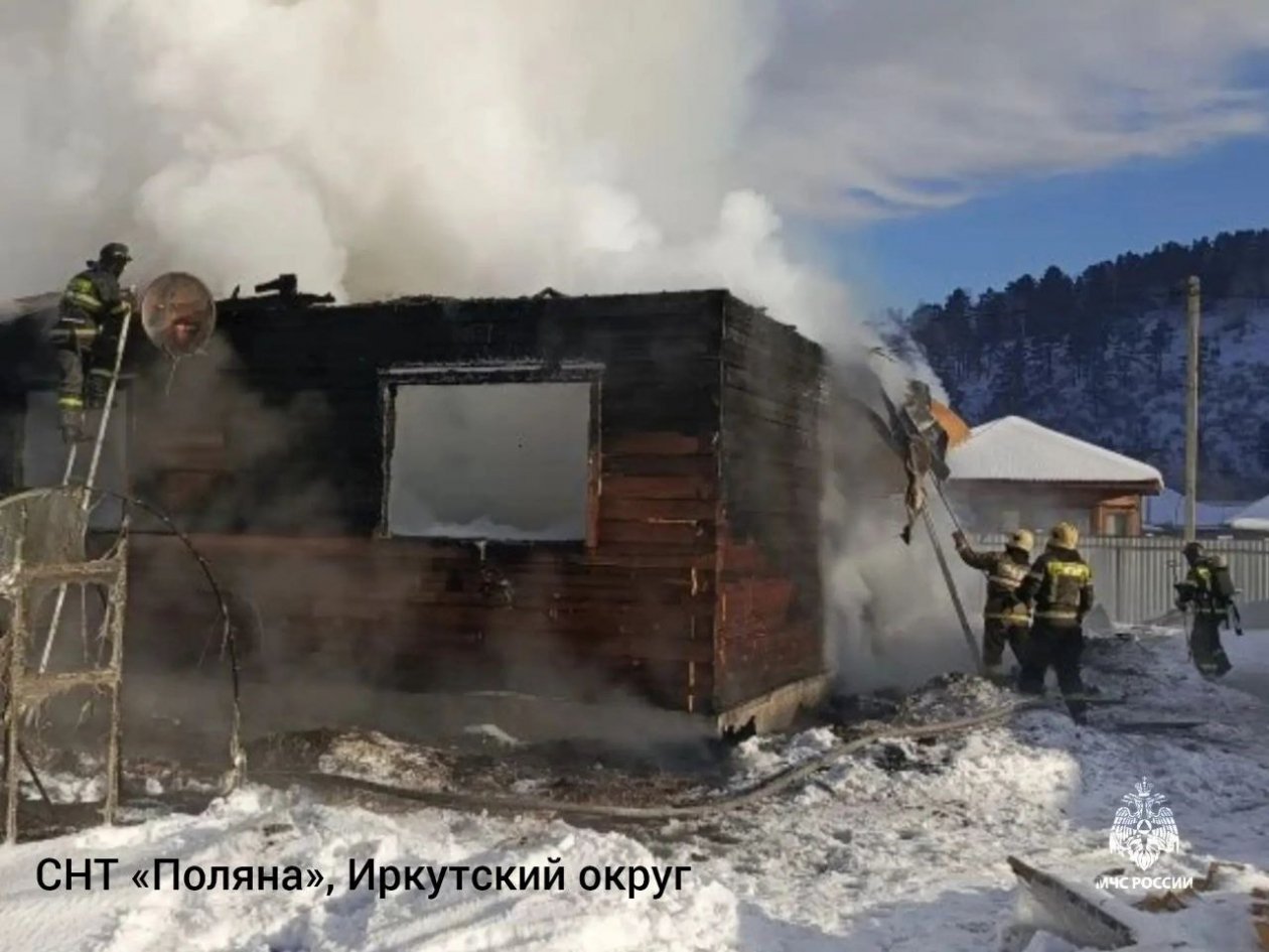 57-летняя женщина погибла на пожаре в СНТ &quotПоляна&quot Иркутского округа ГУ МЧС по Иркутской области