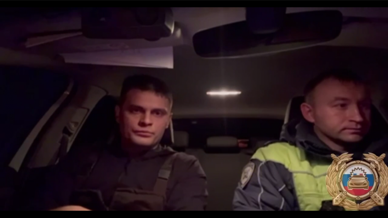 Автоинспекторы помогли водителю сломавшейся на трассе фуры в Заларинском районе Отдел пропаганды УГИБДД России по Иркутской области