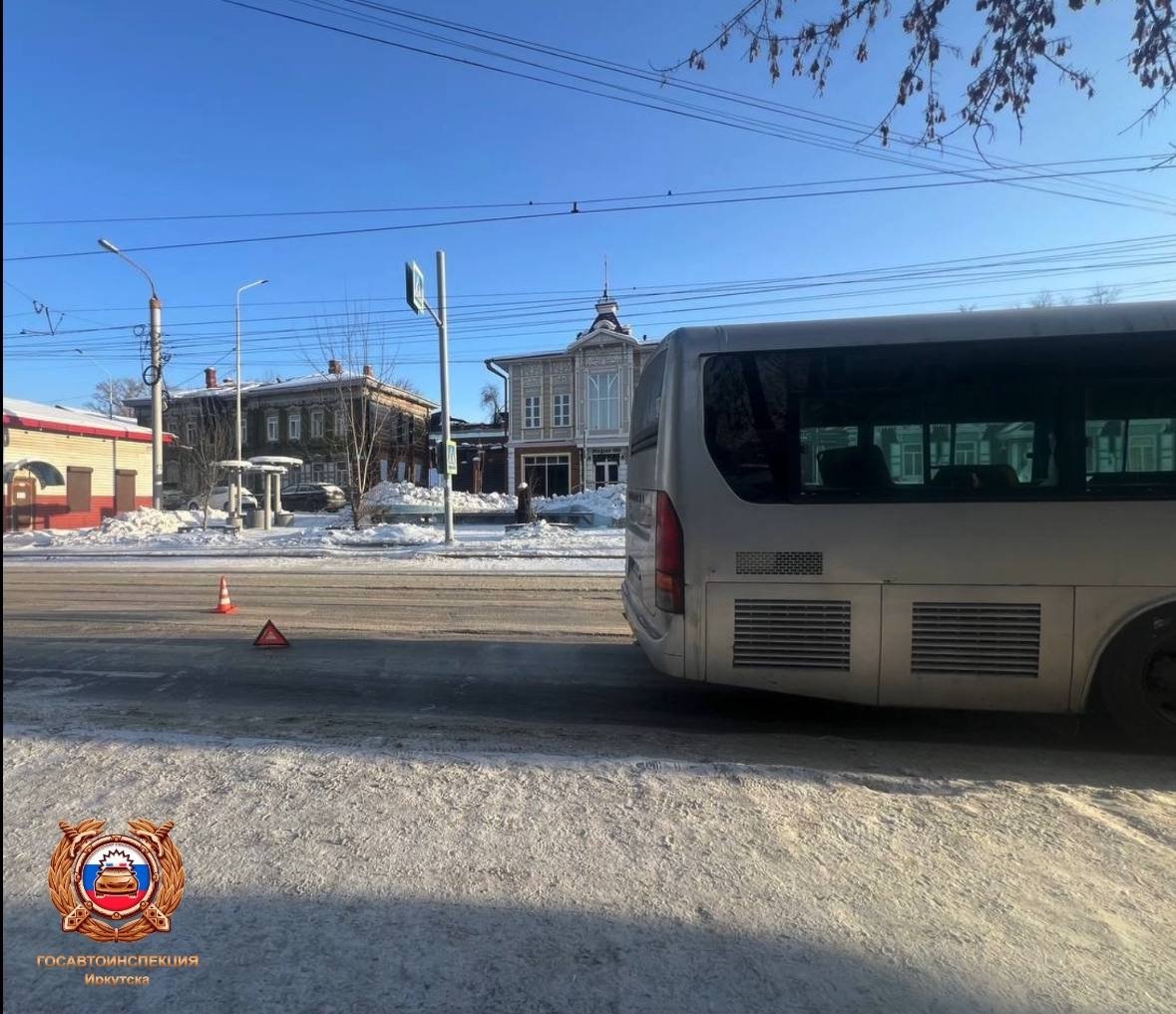 Автобус сбил пешехода на &quotзебре&quot в Иркутске Госавтоинспекция Иркутска