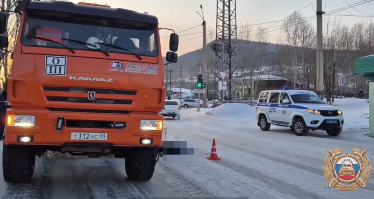 КАМАЗ задавил пешехода в Усть-Куте Госавтоинспекция Иркутской области