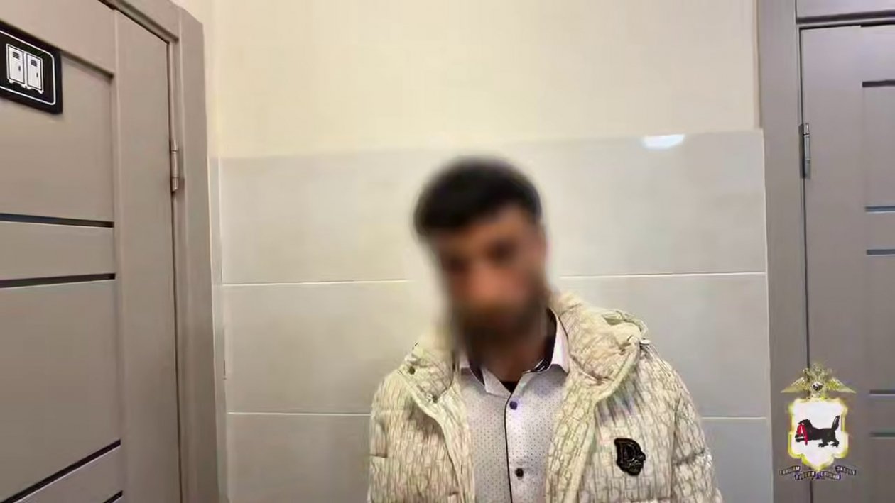 Мигрант в Иркутской области не смог назвать цвета российского флага Пресс-служба ГУ МВД России по Иркутской области