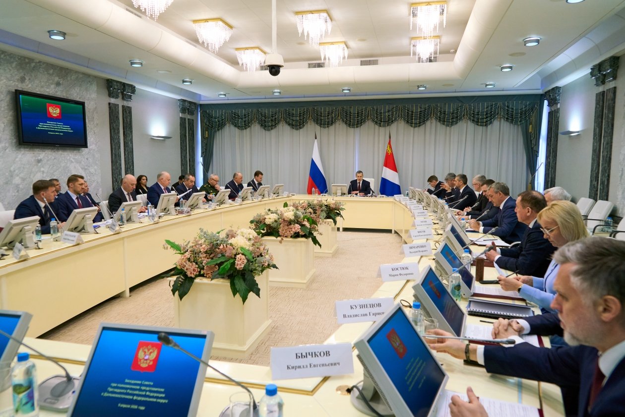 Заседание Совета ДФО пресс-служба правительства Сахалинской области