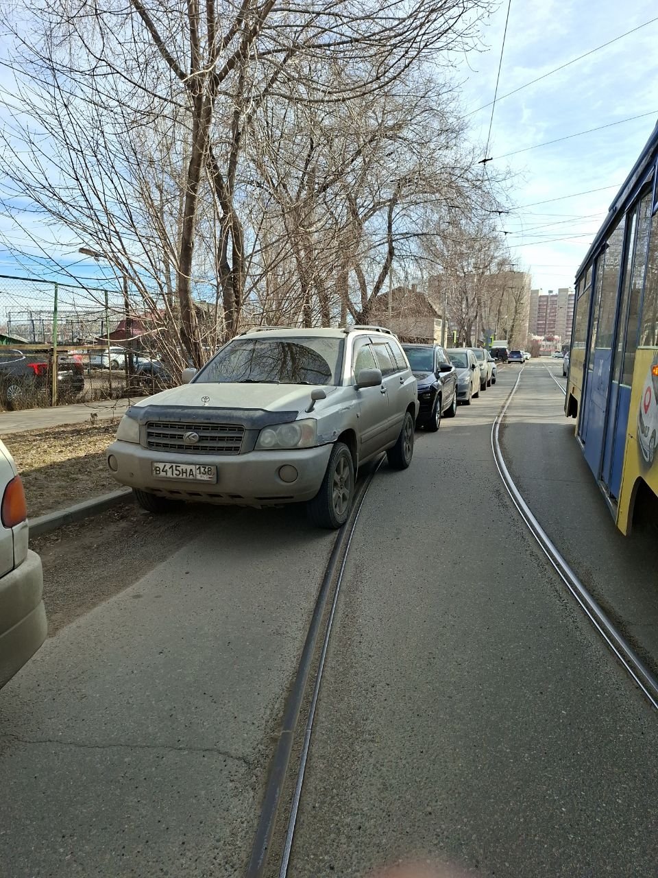 &quotИркутский_автохам&quot: машины заняли всё, кроме здравого смысла Тг-канал (18+) ДТП38RUS
