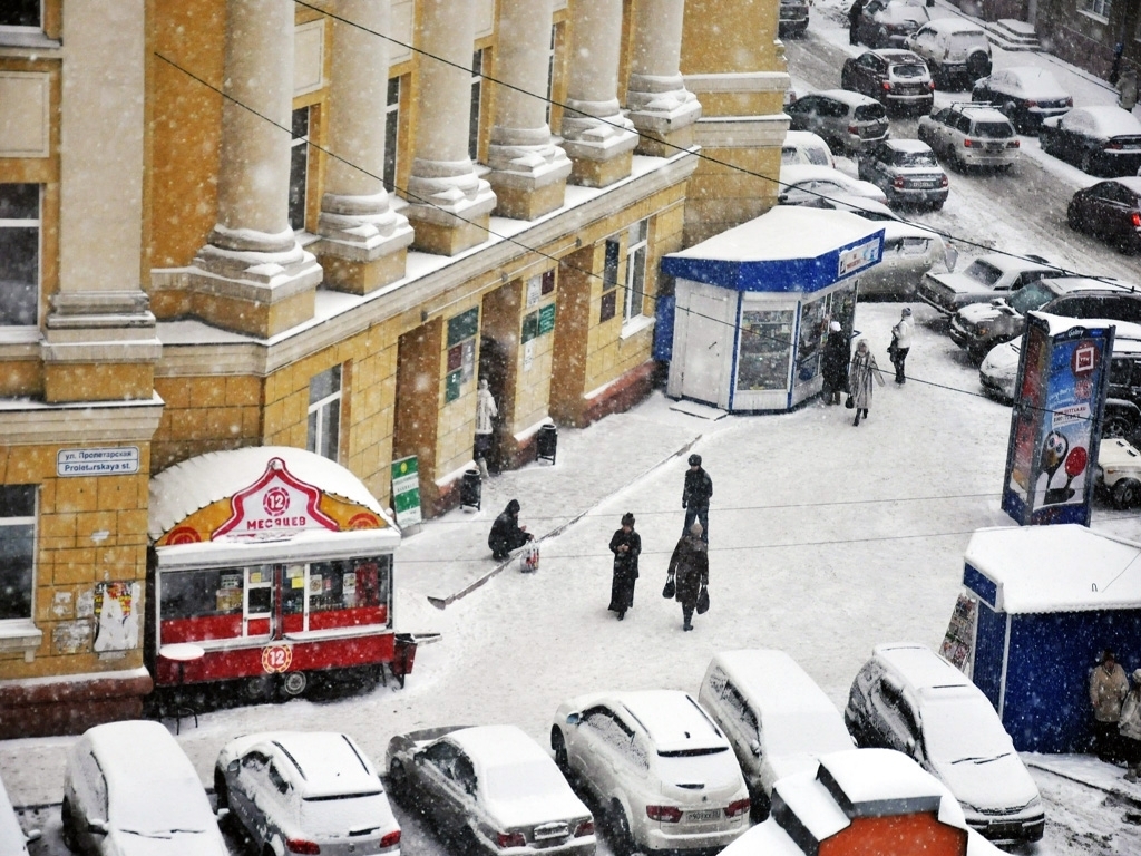 Сильный ветер и снег продолжат бушевать в Приангарье в воскресенье, 19 апреля Мария Оленникова, ИА IrkutskMedia