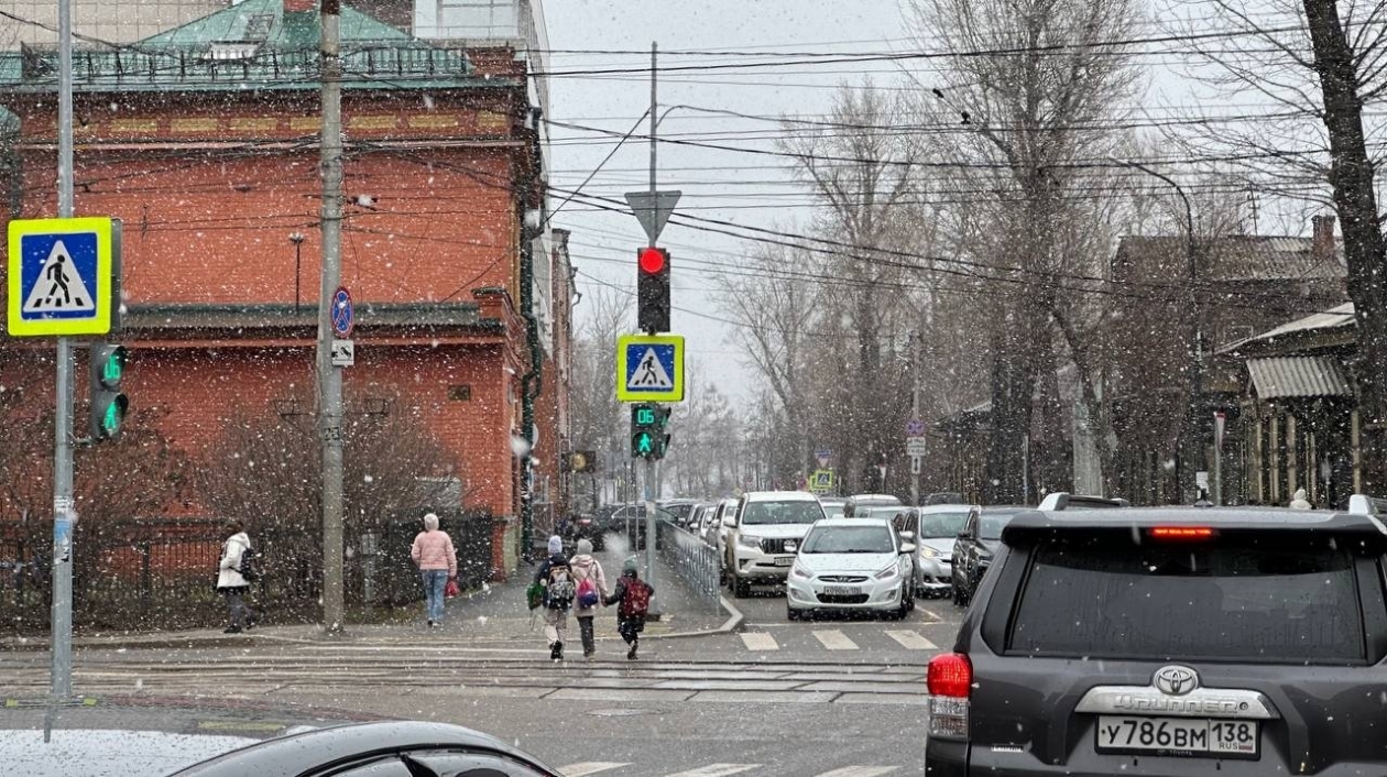 Снег в Иркутске Юлия Ушакова, ИА IrkutskMedia