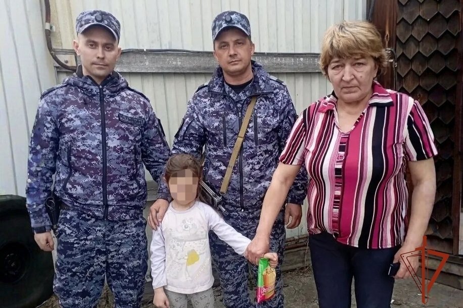В Тулуне росгвардейцы оперативно нашли потерявшуюся во время прогулки девочку Пресс-служба Управления Росгвардии по Иркутской области