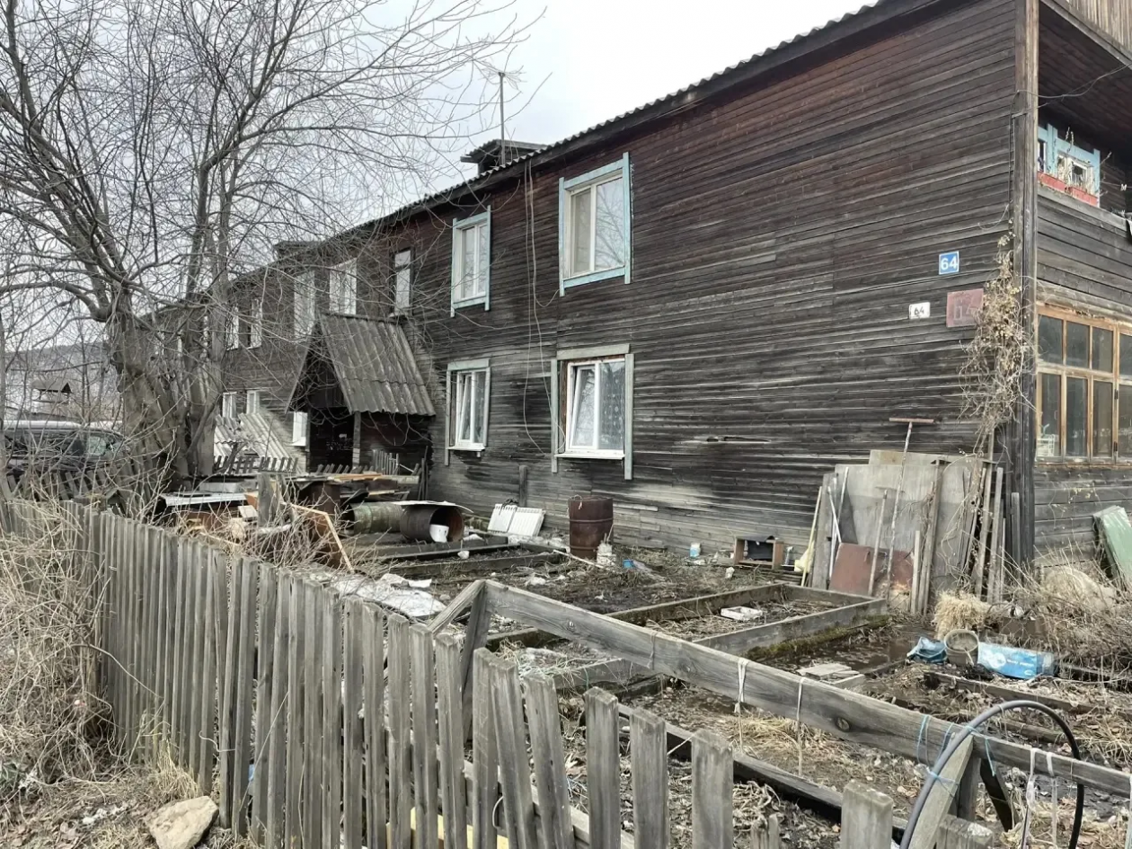 Жители Бодайбо добились постановления о расселении из аварийного дома СУ СКР по Иркутской области