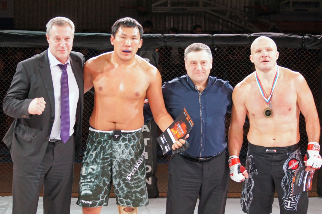 Награждение Вадима Павлова и Сергея Игнатьева, Фото с места события собственное