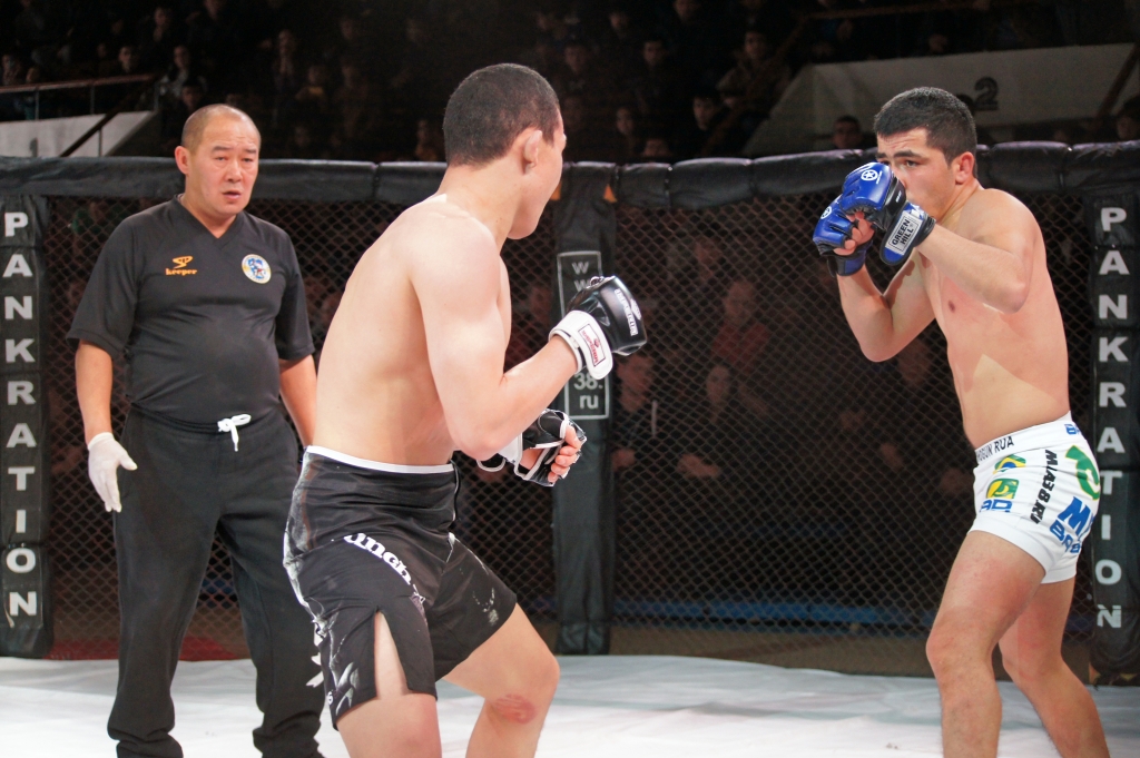 Эльдор Тологонов и Мурад Бокиев, Фото с места события собственное