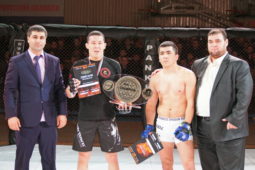 Чемпион Восточной Сибири по профессиональному панкратиону , Фото с места события собственное