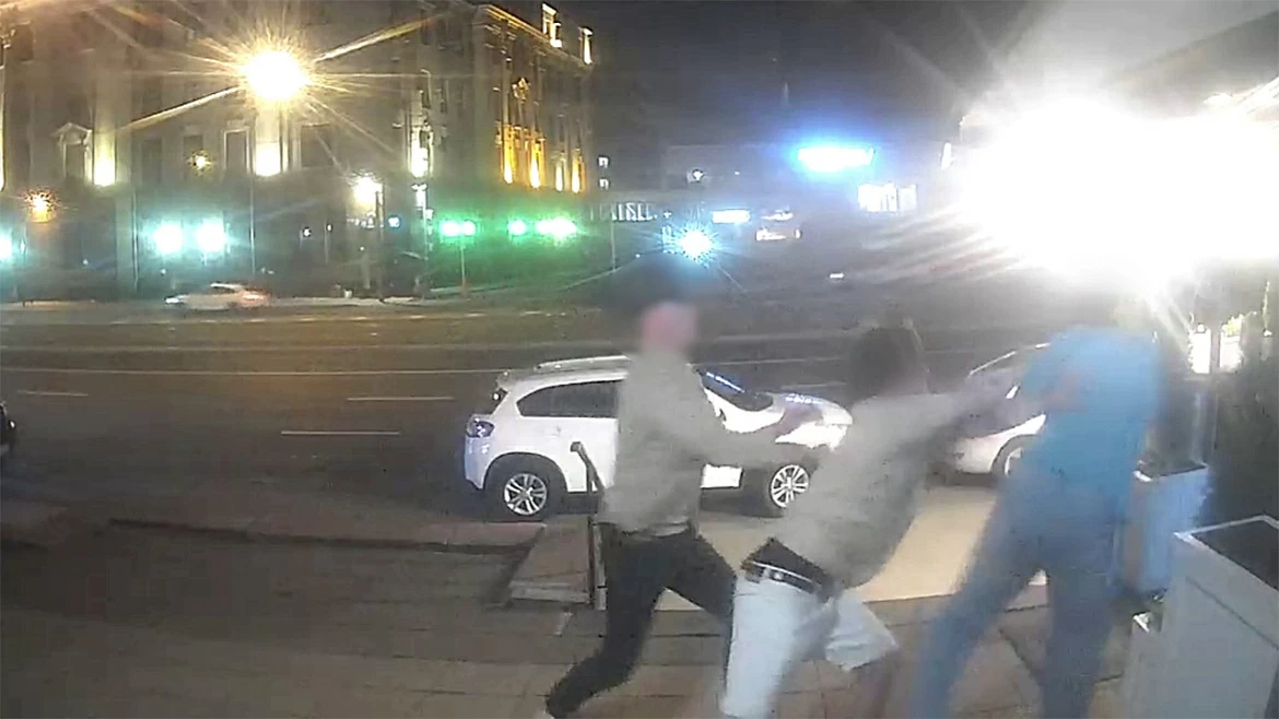22-летнего Иркутянина задержали за драку в центре Москвы Пресс-служба ГУ МВД России по Москве