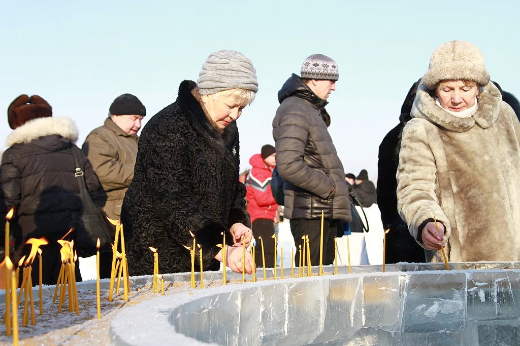 Официально купаться разрешено до 19.00, Фото с места события собственное