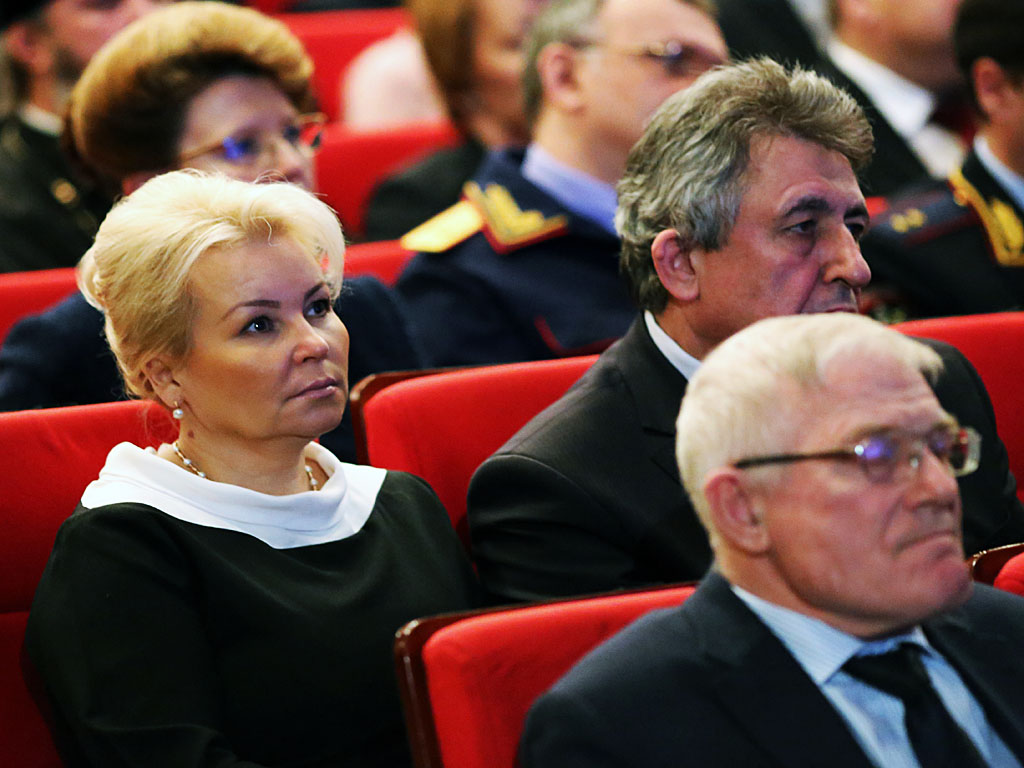 Федеральная, региональная и муниципальная политическая элита Приангарья собралась на послание губернатора, Фото с места события собственное