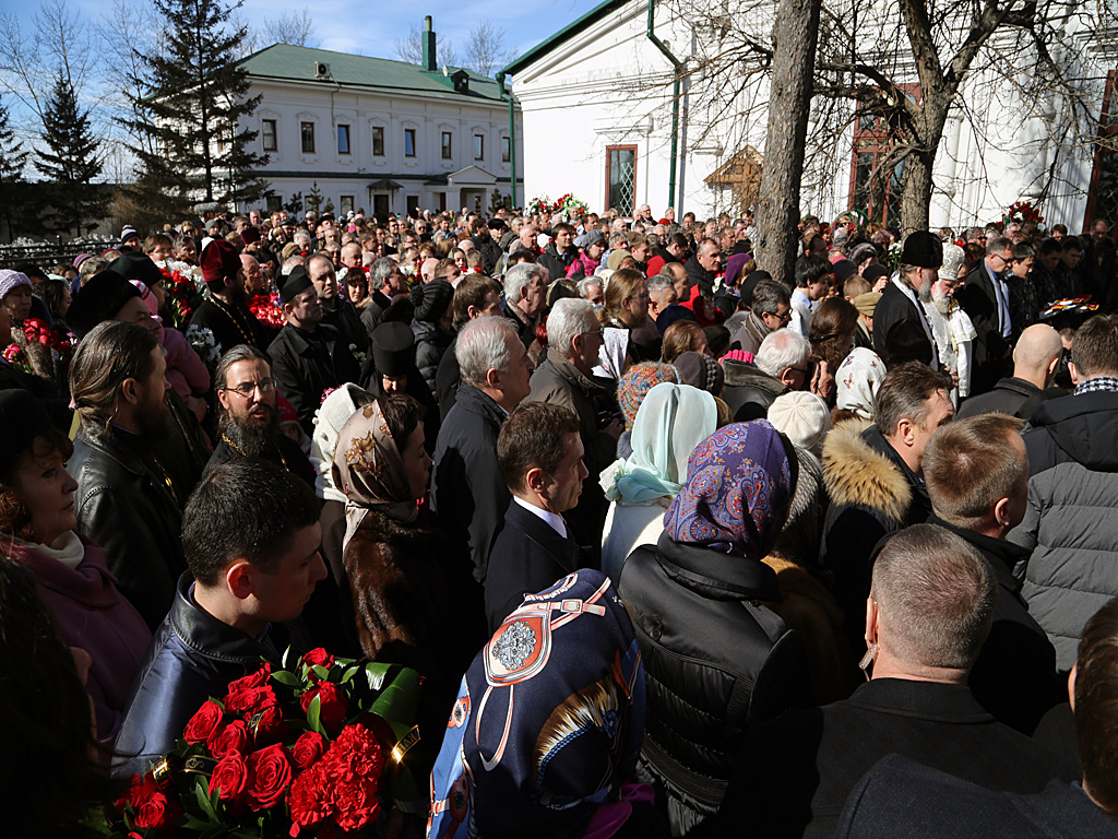 Прощание с Валентином Распутиным , Фото с места события собственное
