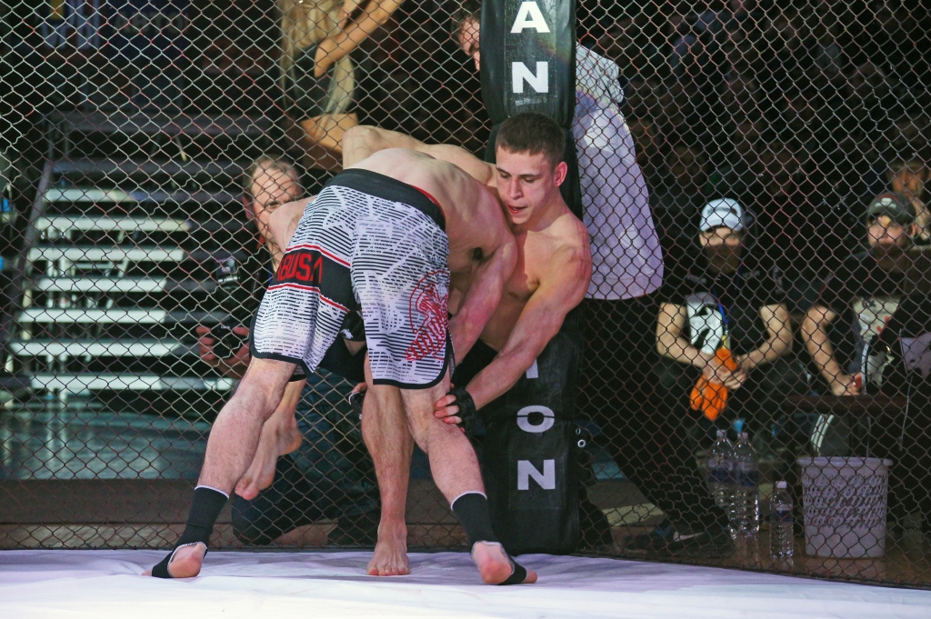 Шамиль Ахмадов и Петр Самарин, Фото с места события собственное