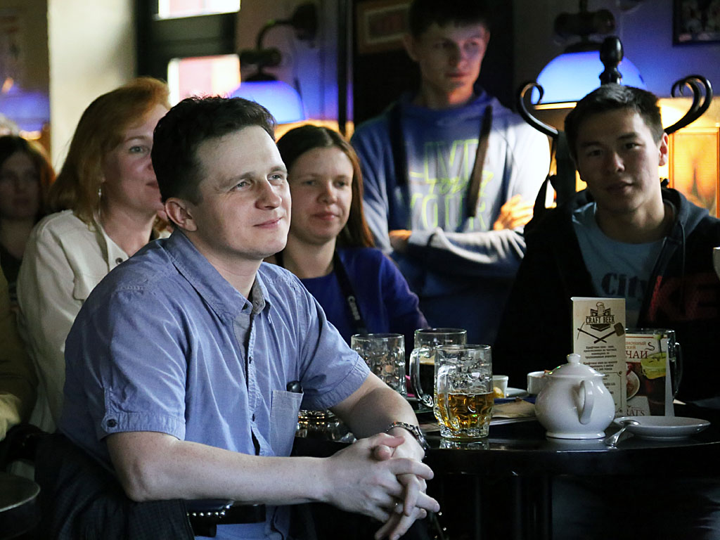 Второе место занял доклад "Число Грэма на пальцах", третье - "Как мы делаем бусы", Фото с места события собственное