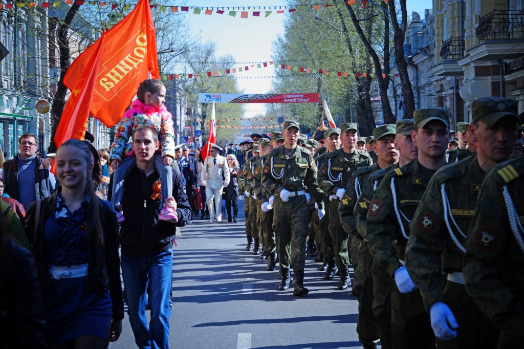 Праздничное шествие, Фото с места события собственное