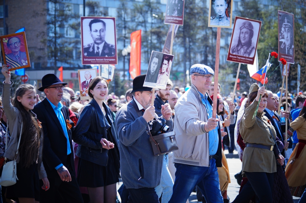 "Бессмертный полк", Фото с места события собственное