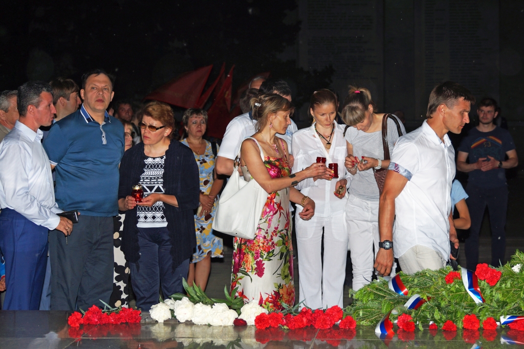 Возложение цветов