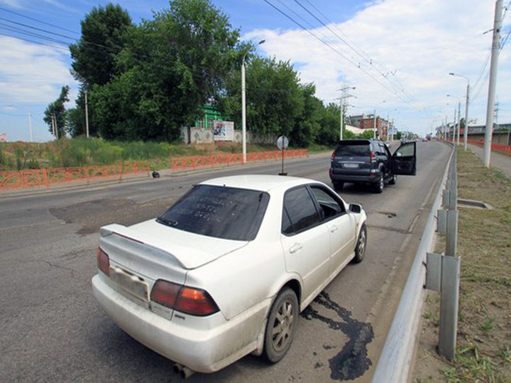 Автомобилисты возмущены провалами на дороге улицы Седова в Иркутске
