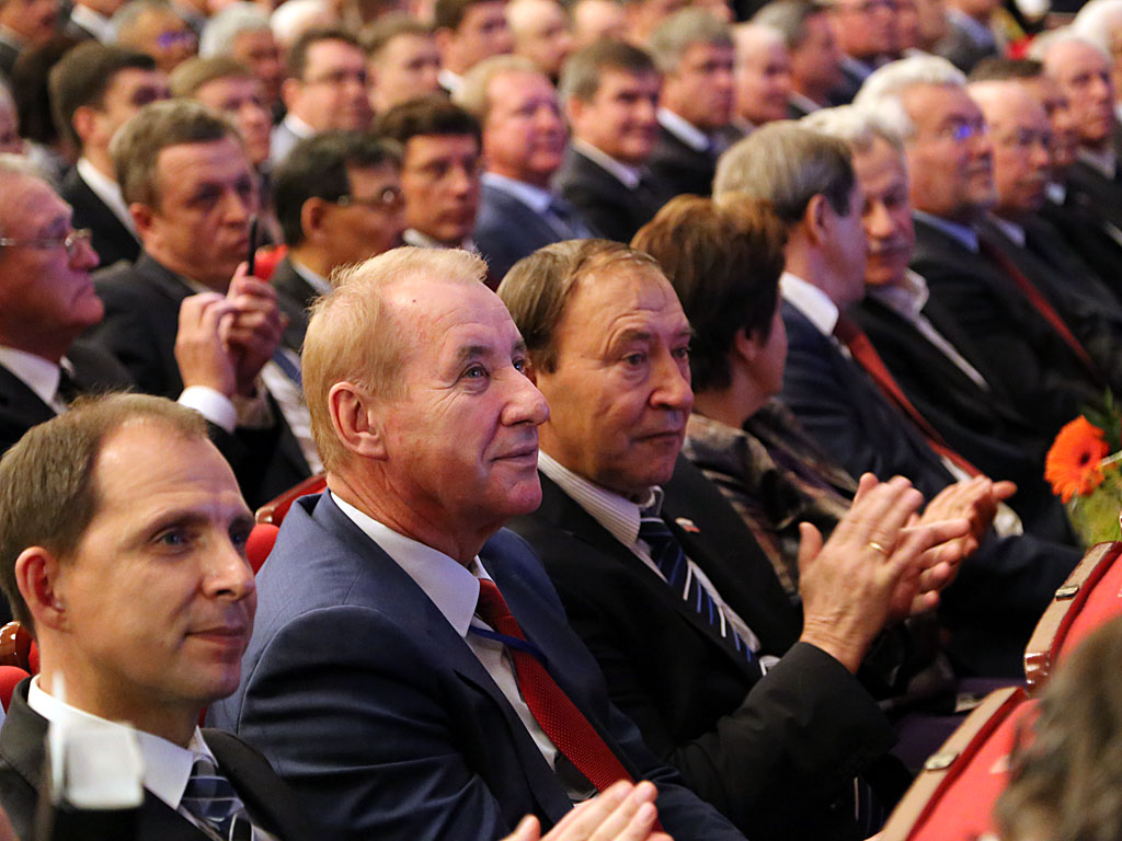 Председатель Облизбиркома Эдурад Девицкий, депутаты ЗС Владимир Матиенко и Геннадий Нестерович