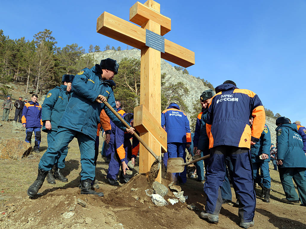 Установка памятника 