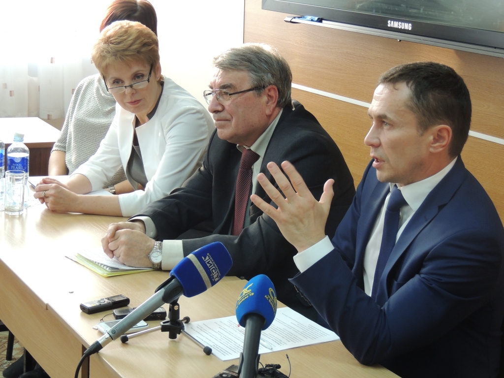 Дмитрий Бердников на встрече с преподавателями лицея №2
