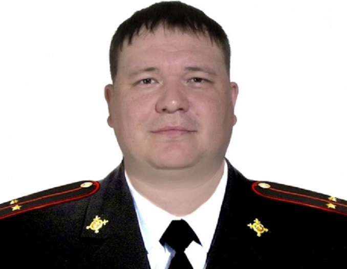Лейтенант полиции Евгений Бумажников 