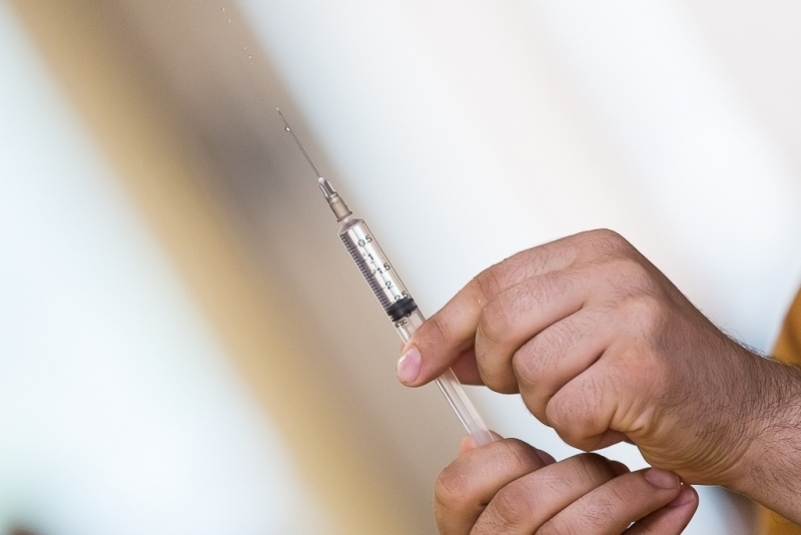 121,7 тысячи жителей Иркутской области привито первым компонентом вакцины от коронавируса