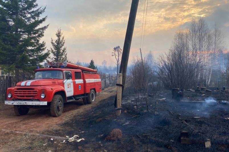 Более 100 дачных участков сгорело в Братском районе Иркутской области