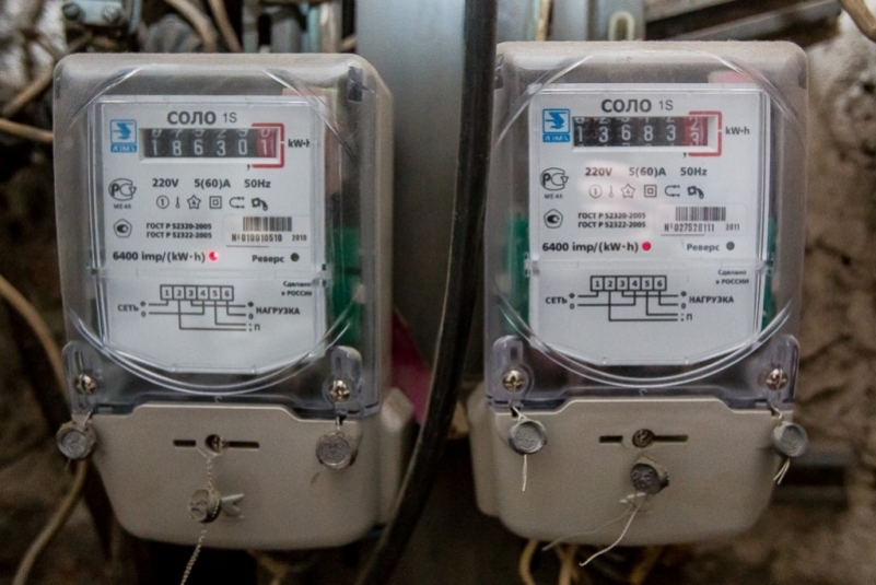 Двое электриков из Иркутска зарабатывали на незаконном увеличении мощности счетчиков