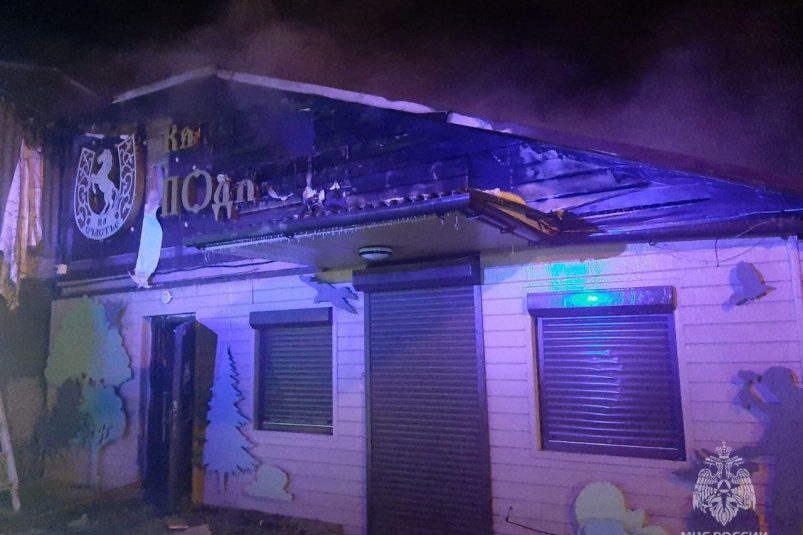 Пожар произошел в кафе в Листвянке на Байкале
