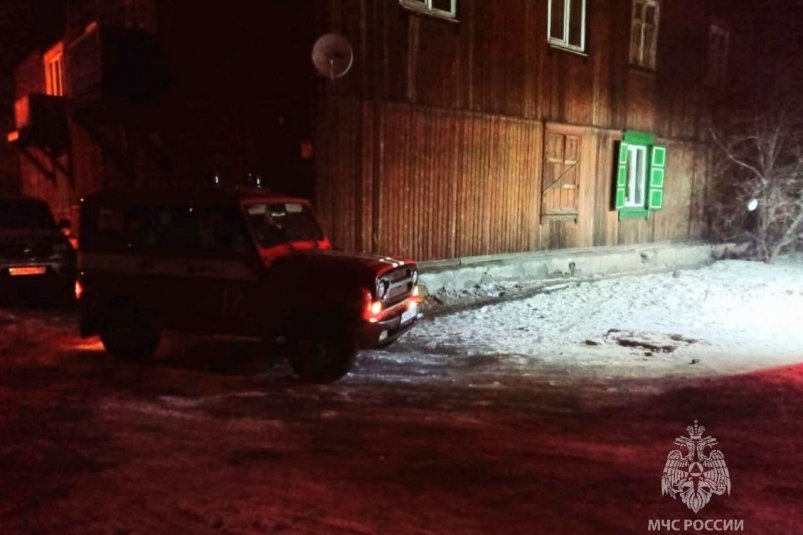 Пьяный мужчина закурил и устроил пожар многоквартирном доме в Черемхове
