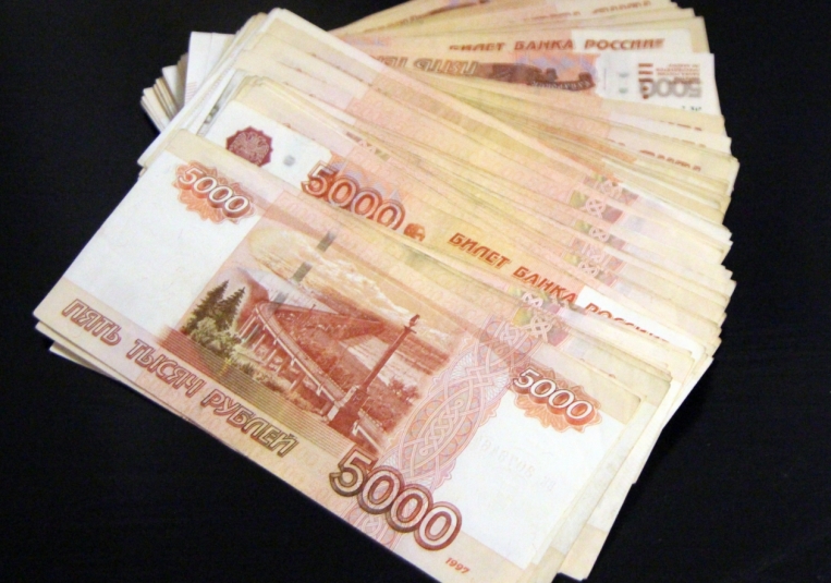 Житель Братска лишился около 2 млн рублей в попытке переоформить пенсионный стаж