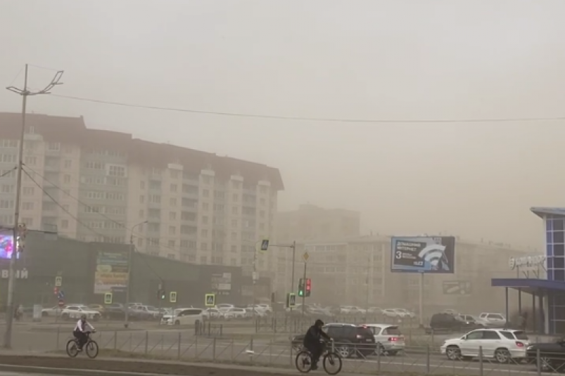 Пыльная буря накрыла Ангарск 