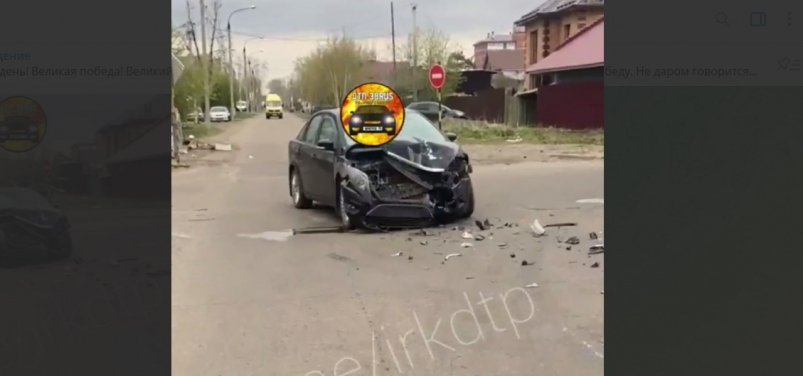 Две иномарки не поделили дорогу на перекрестке в Иркутске