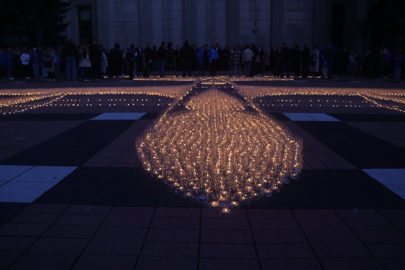 В Иркутске зажгли 10 тысяч свечей к годовщине начала Великой Отечественной войны