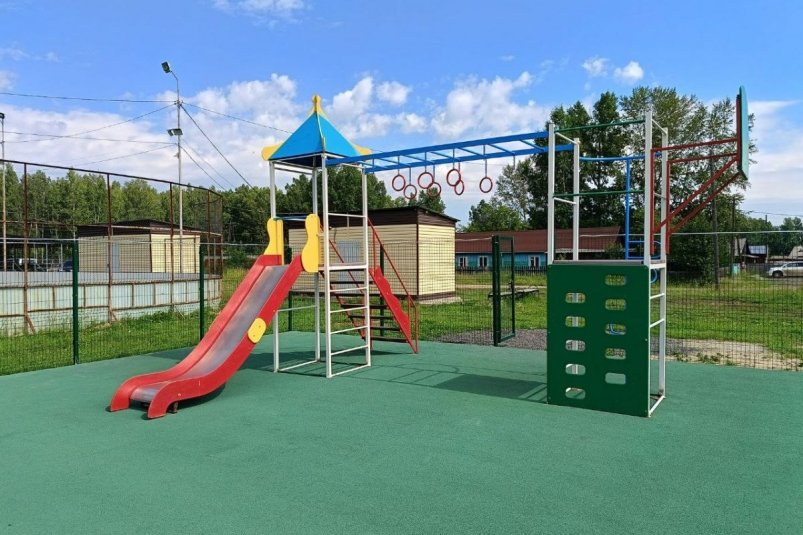 Детскую площадку в Нижнеудинском районе построили по партийному проекту 