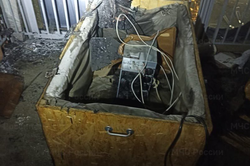 Майнинговое оборудование загорелось в квартале "Стрижи" под Иркутском
