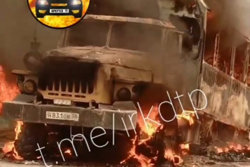 Вахтовка сгорела на дороге Бодайбо-Таксимо