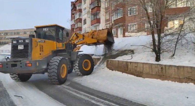 Опасную снежную горку ликвидировали в Братске