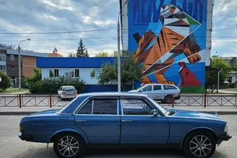 Раритетный Mercedes-Benz 1977 года продаётся в Иркутске