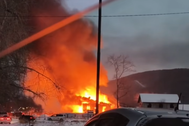 Появились подробности пожара в одной из гостиниц в Слюдянке