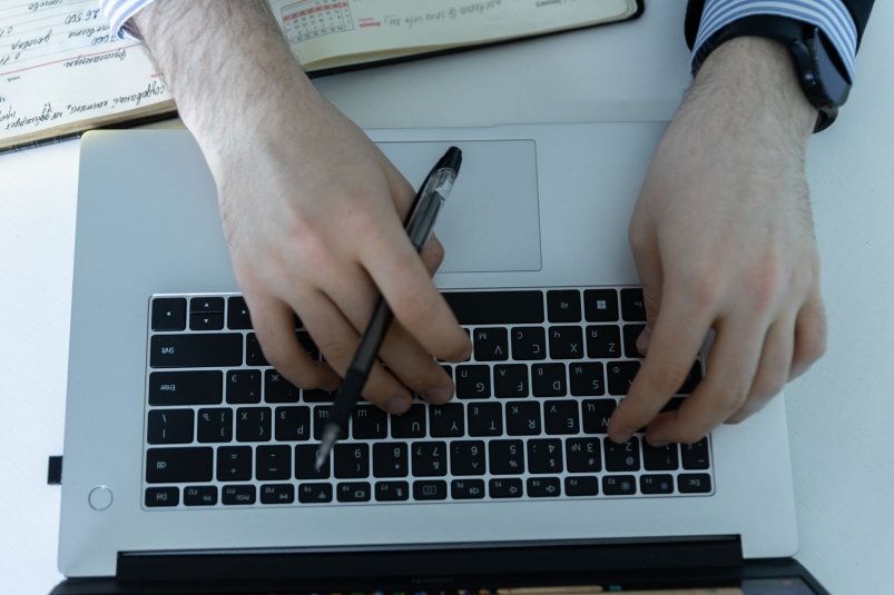 Найти работу стало труднее - рынок труда сокращается