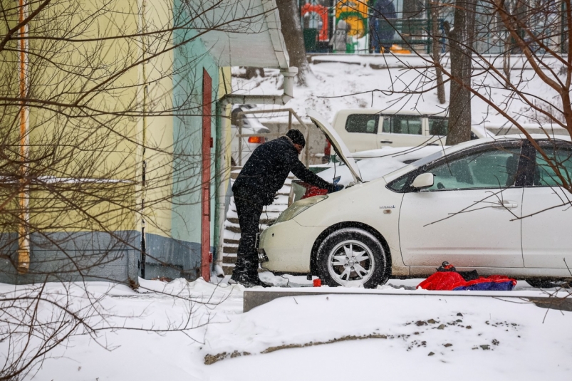 Как вытащить машину из сугроба без эвакуатора — лайфхаки инженера-автомеханика