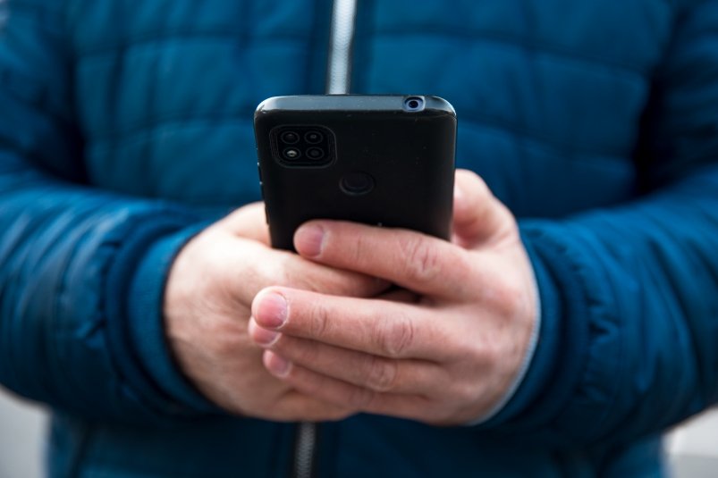 В Max изменили правила для авторов каналов - можно управлять реакциями