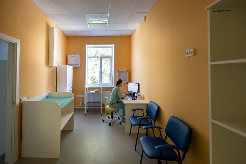 Минздрав установил дресс-код для детских медработников