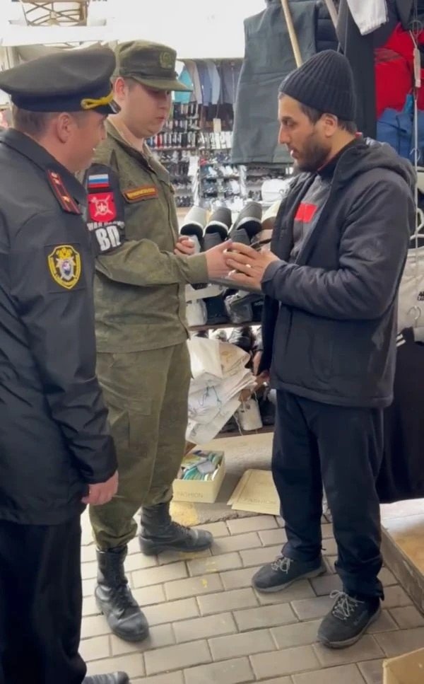 Проверки мигрантов провели сегодня в Иркутске военного следственного отдела СК РФ