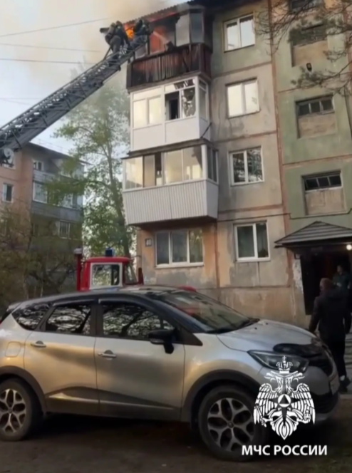 Женщину на балконе горящей квартиры заметили спасатели в Шелехове Пресс-служба ГУ МЧС России по Иркутской области